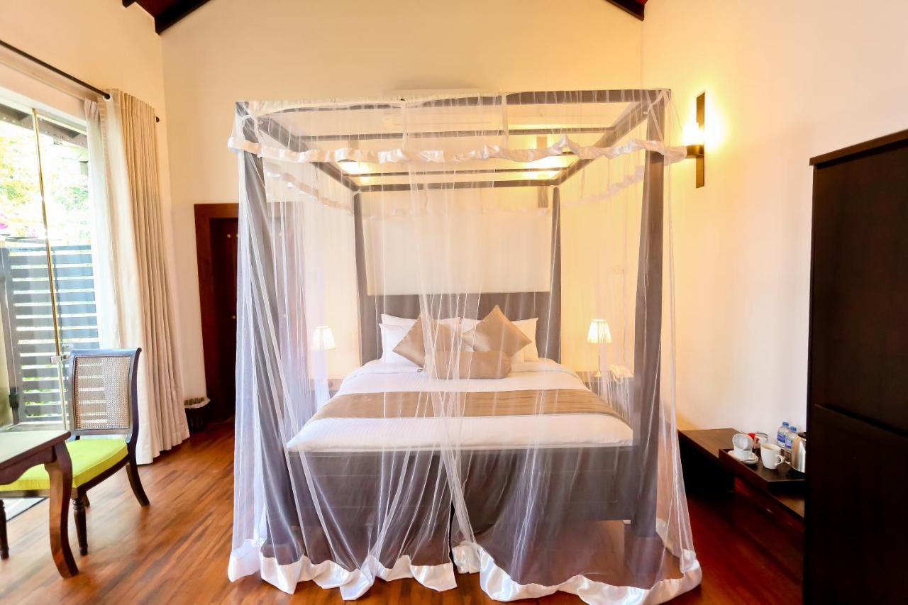 Hotel Swanee Grand Negombo Exterior foto